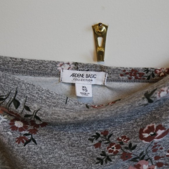 Boxy Floral Strappy Camisole - Picture 2 of 3